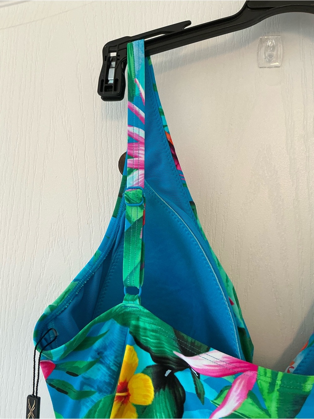 Nip Tuck 2pc Tropical V-Neck Tankini Swimsuit Set in Blue-Green Floral - Picture 6 of 13